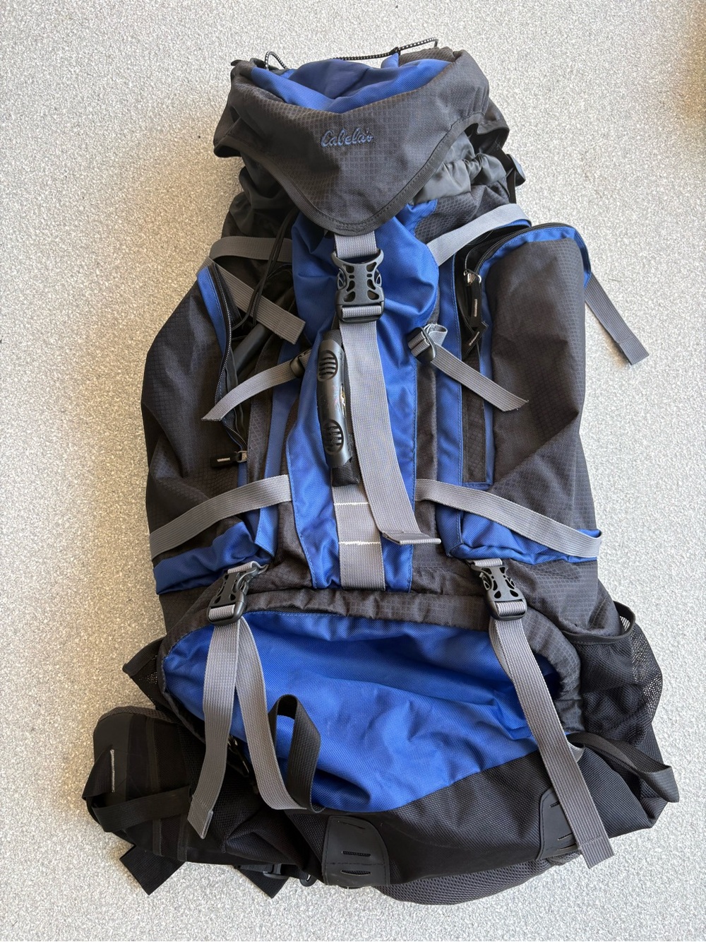 Cabela’s Internal Frame Multi Day 65-75L Hiking Backpack Heavy